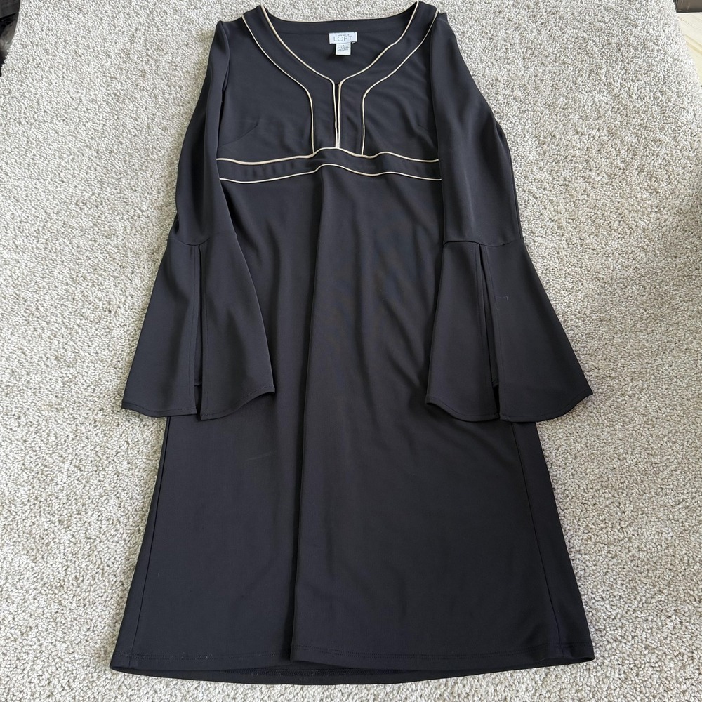 Ann Taylor LOFT Dress Womens 8 Black Bell Sleeve V-Neck Shift Knee Length